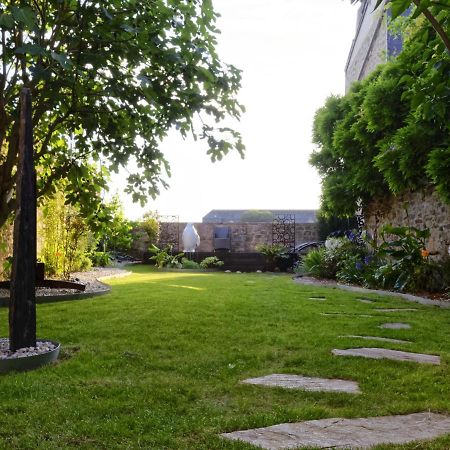 Le 27- Boutique B&B Dinan Extérieur photo