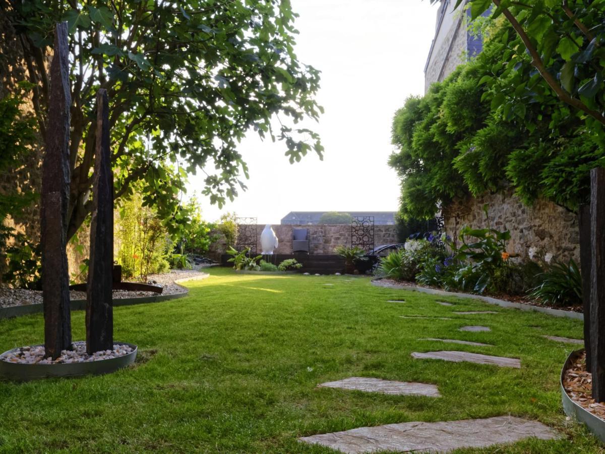 Le 27- Boutique B&B Dinan Extérieur photo
