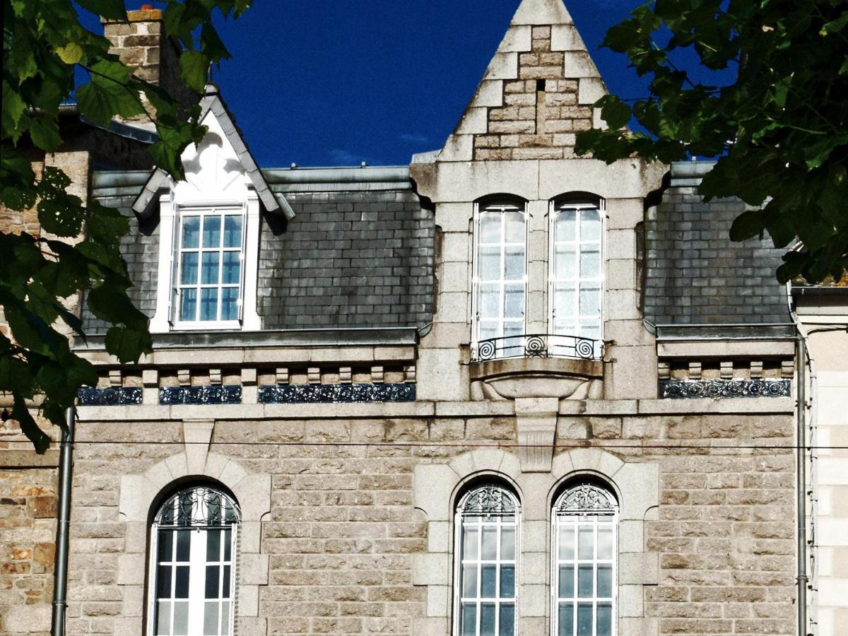 Le 27- Boutique B&B Dinan Extérieur photo
